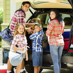 Family-Packing-Car1338