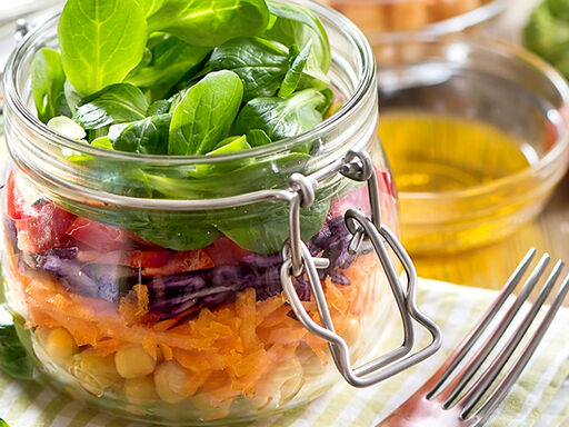 2B-Ten_Tips_to_Celebrate_Salad_Month-1338x460