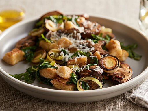 Cauliflower_Gnocchi_with_Mushrooms_and_Leeks_Web_1200x600