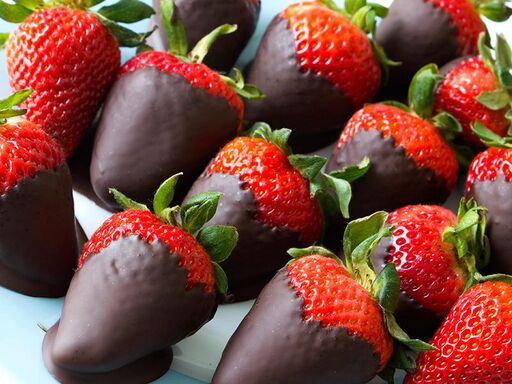 ChocolateDippedStrawberries12x6