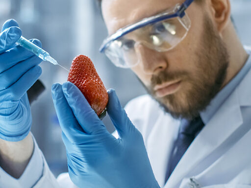 Strawberries_may_help_fight_cancer-1338x460